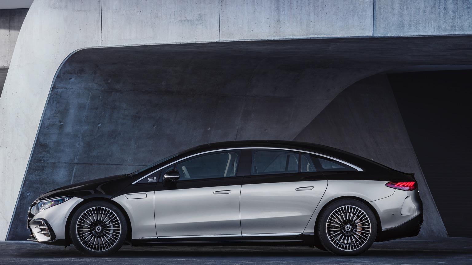 Vehicle Feature Picture