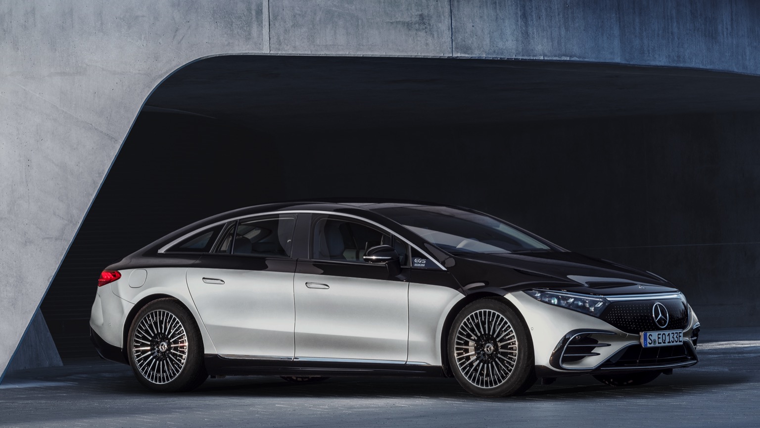 Vehicle Feature Picture