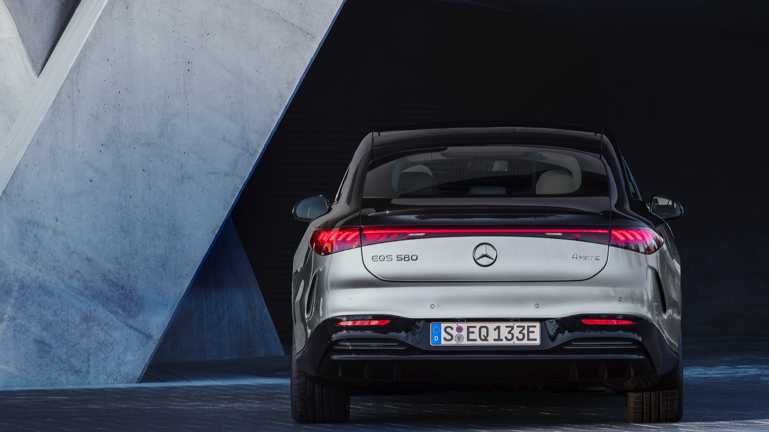 Vehicle Feature Picture