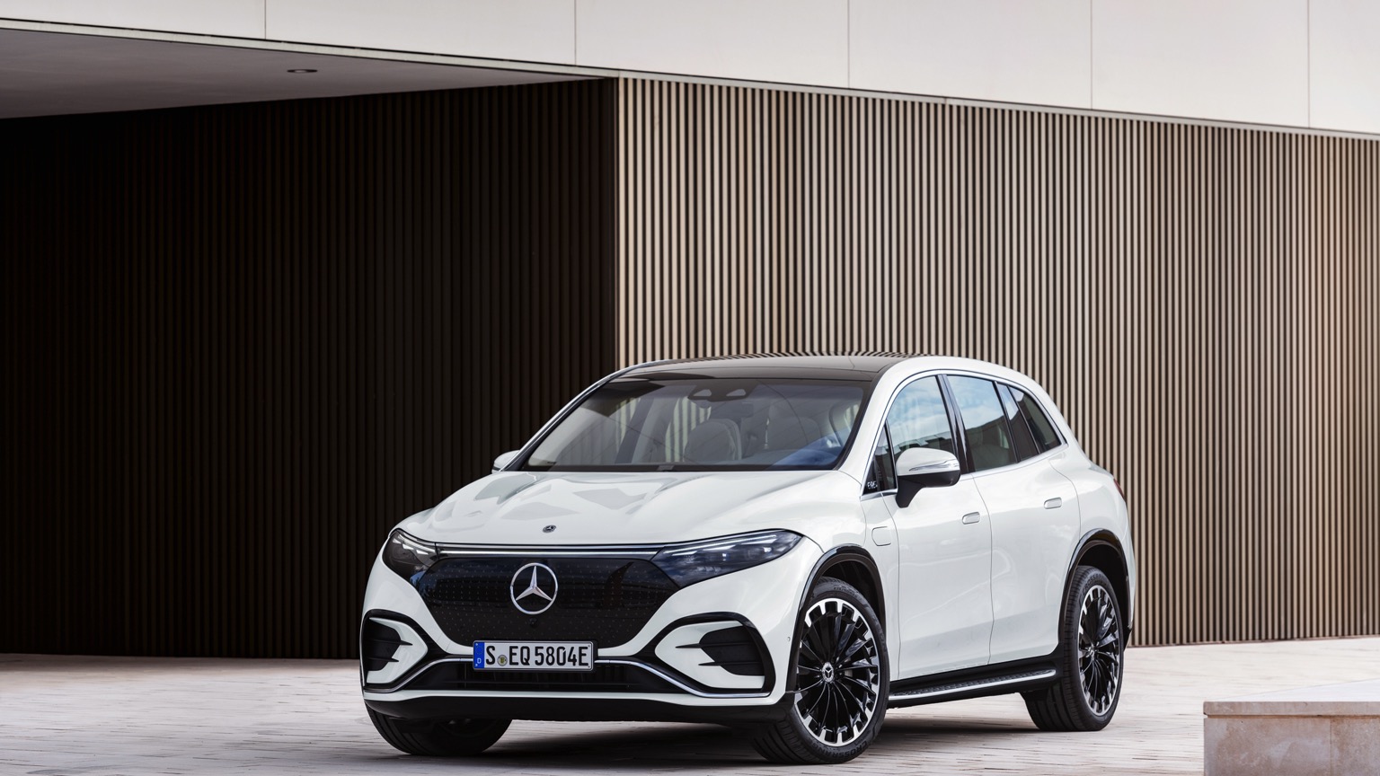 Vehicle Feature Picture