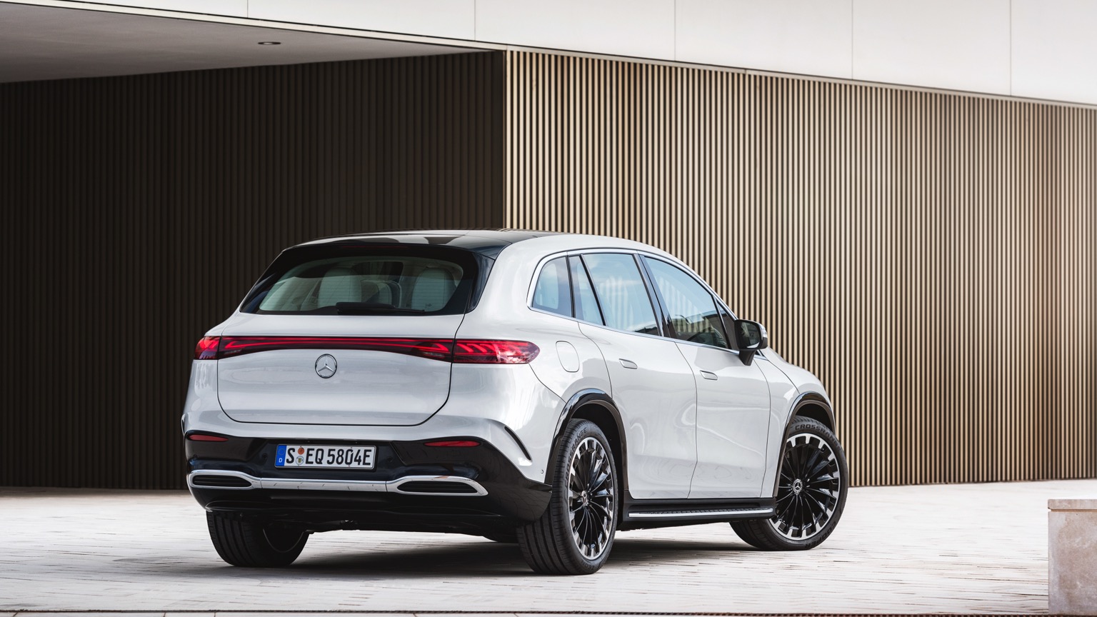 Vehicle Feature Picture