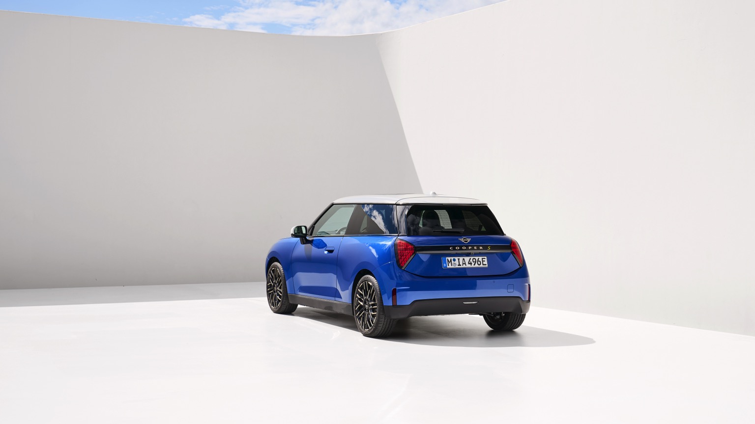 Vehicle Feature Picture