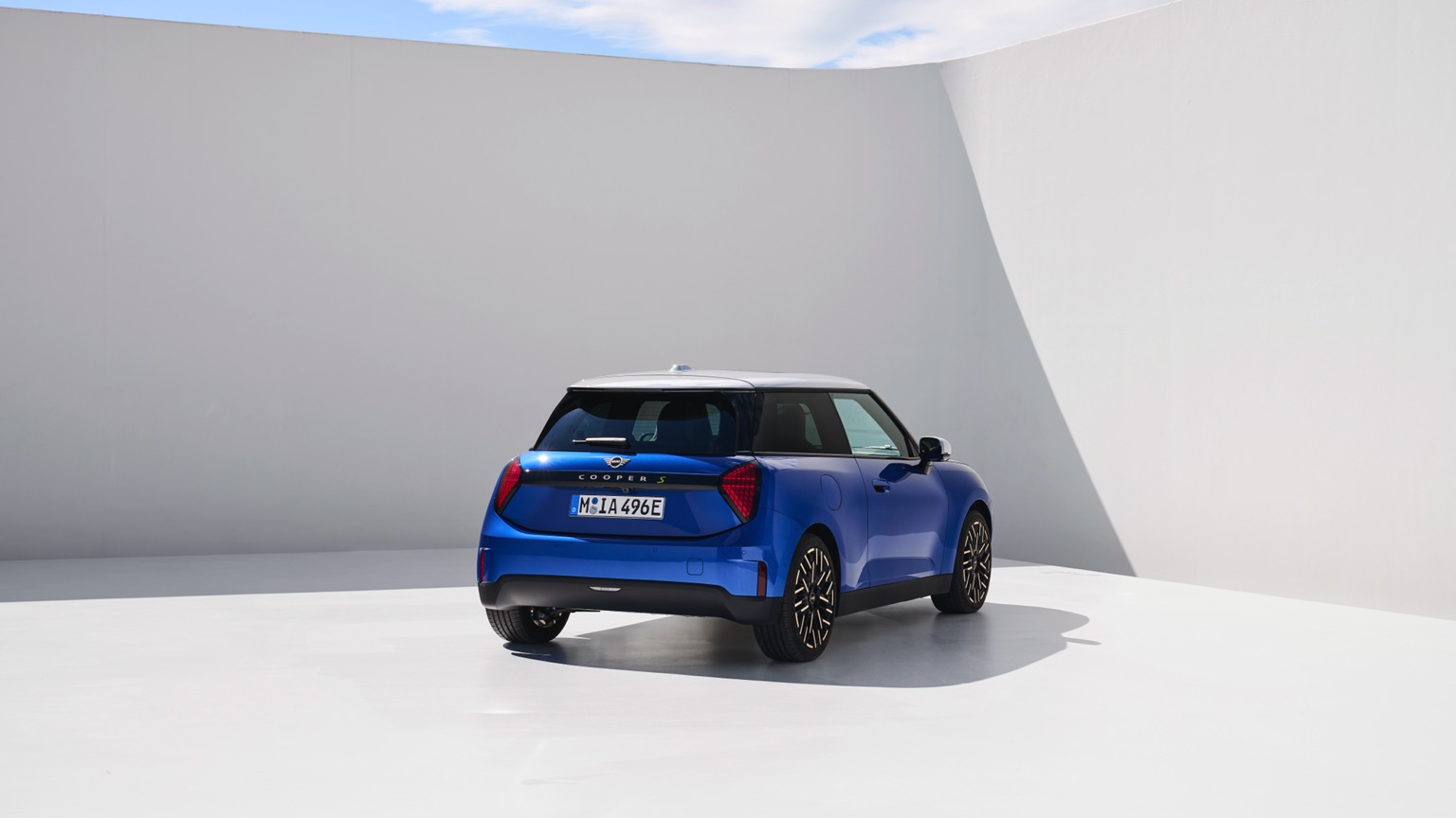 Vehicle Feature Picture