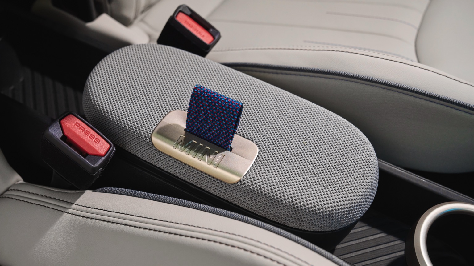 Vehicle Feature Picture