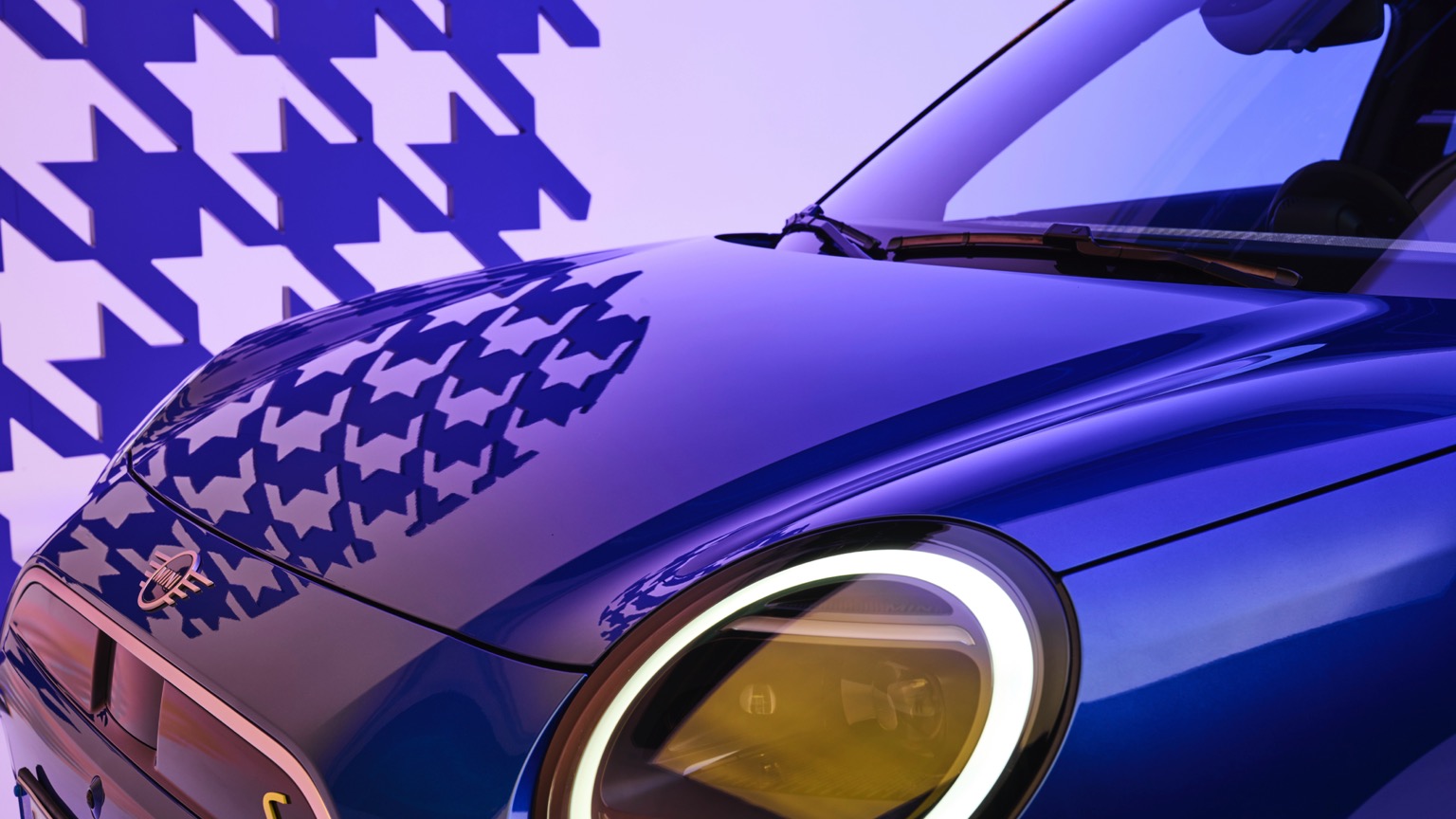 Vehicle Feature Picture