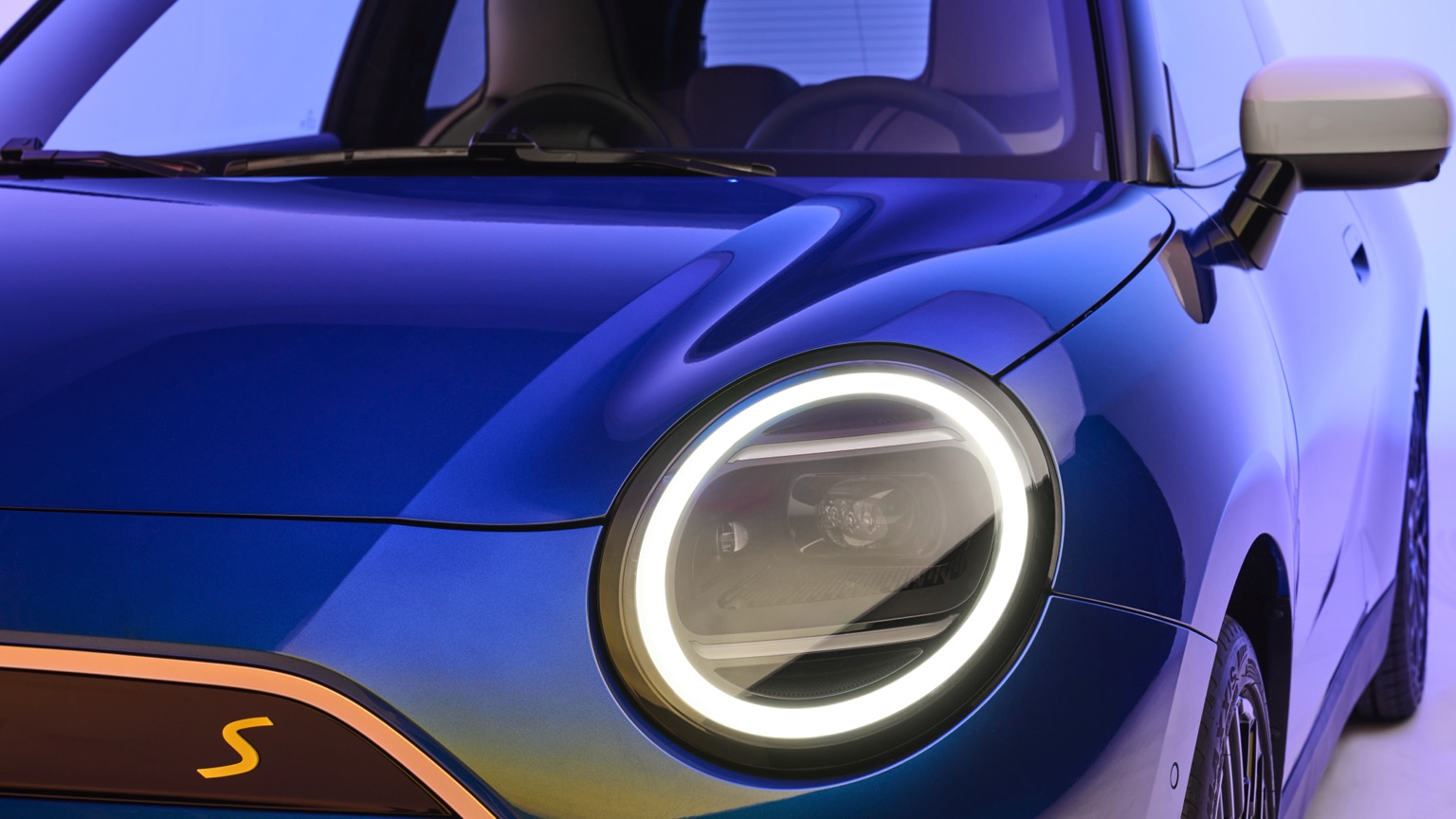 Vehicle Feature Picture