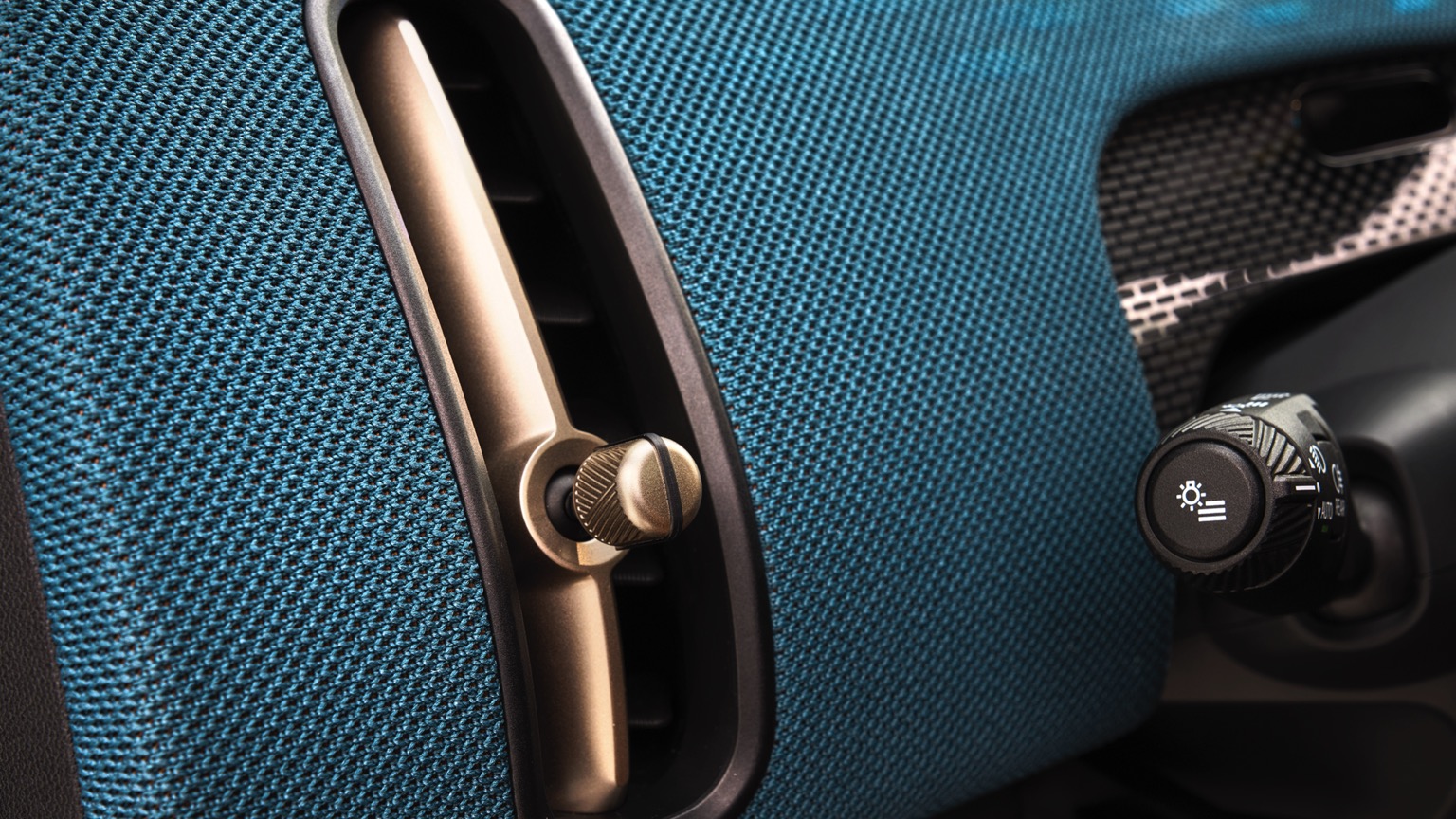 Vehicle Feature Picture