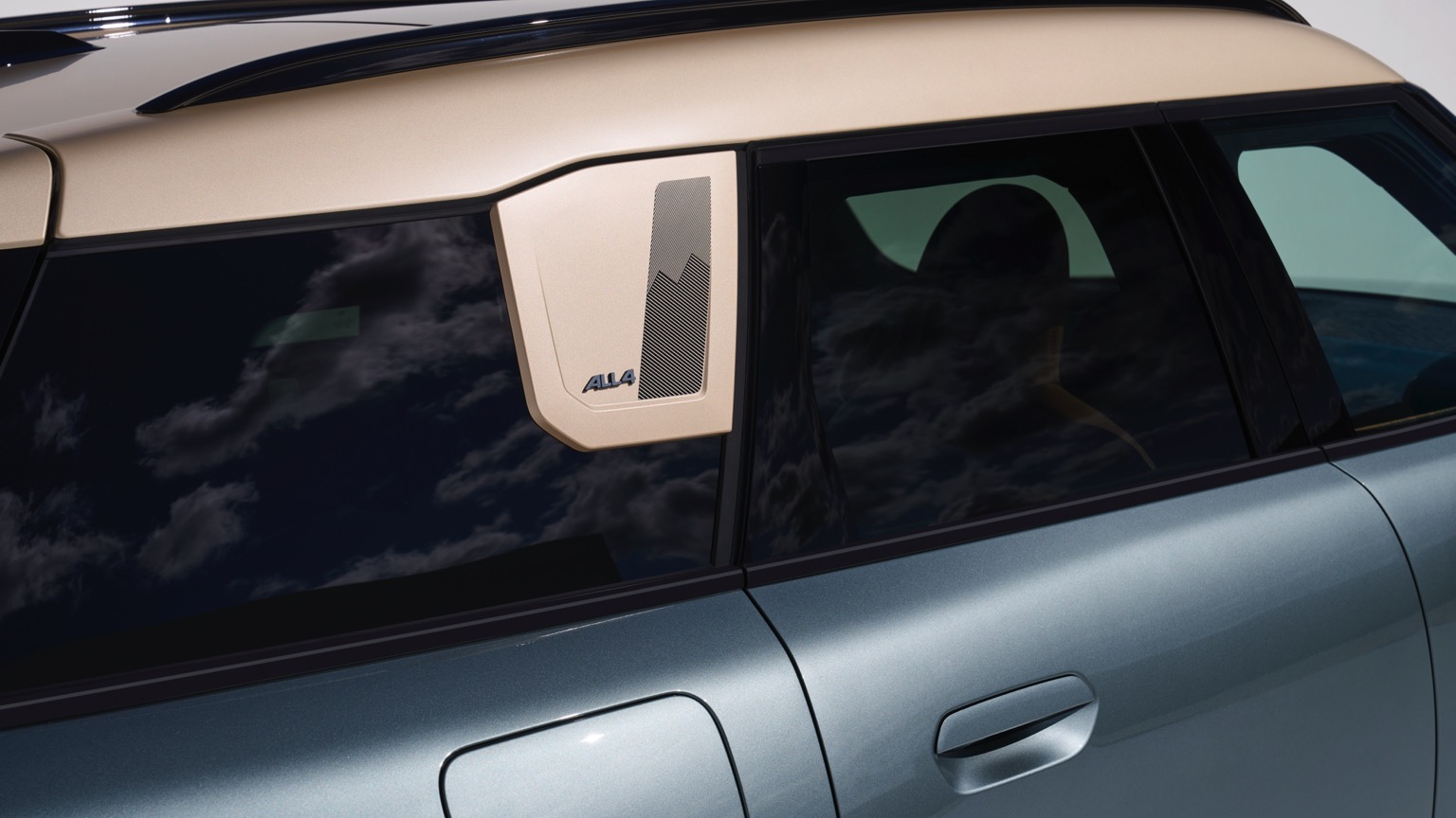 Vehicle Feature Picture