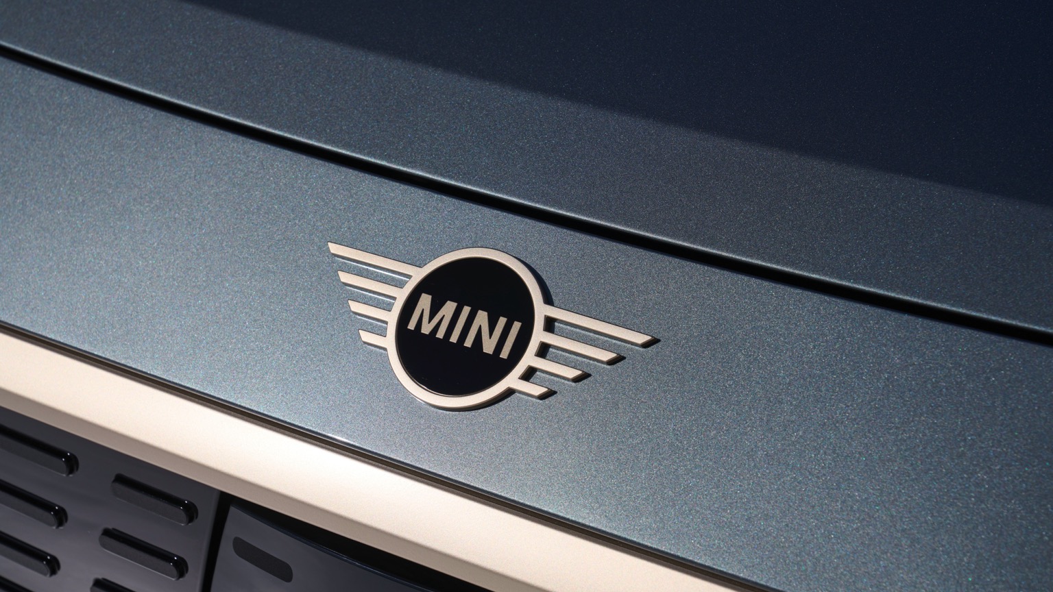 Vehicle Feature Picture