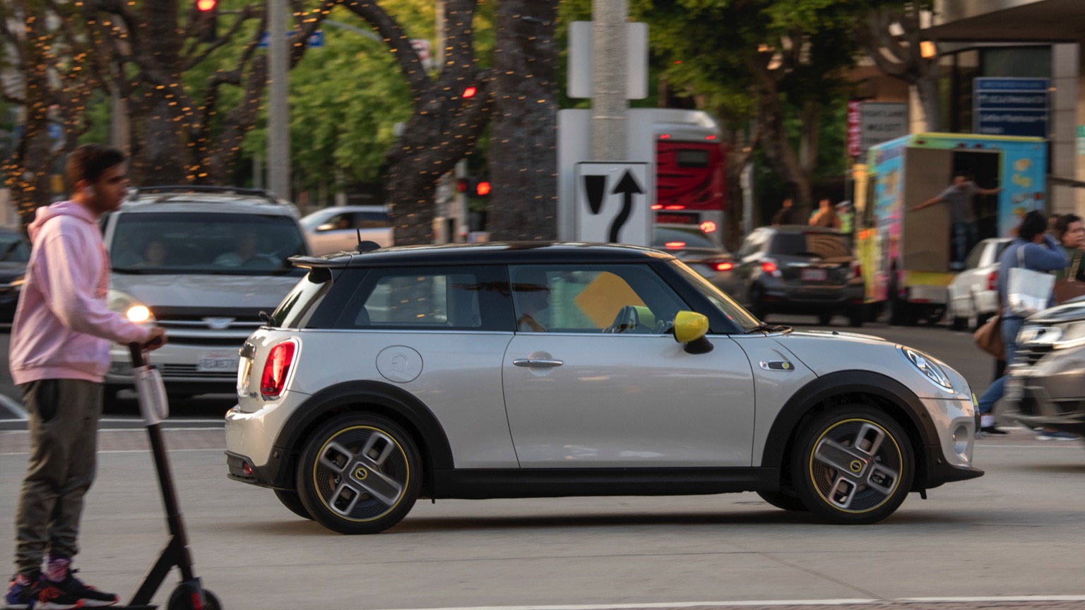 Vehicle Feature Picture