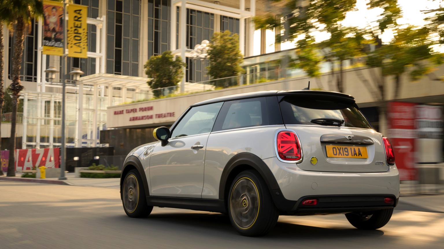 Vehicle Feature Picture