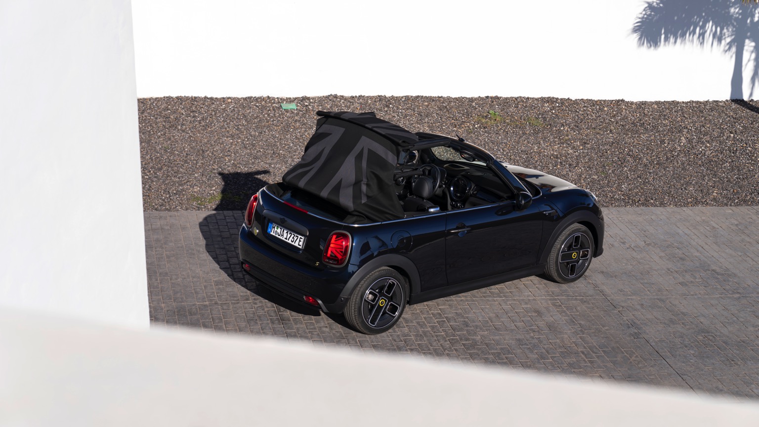 Vehicle Feature Picture