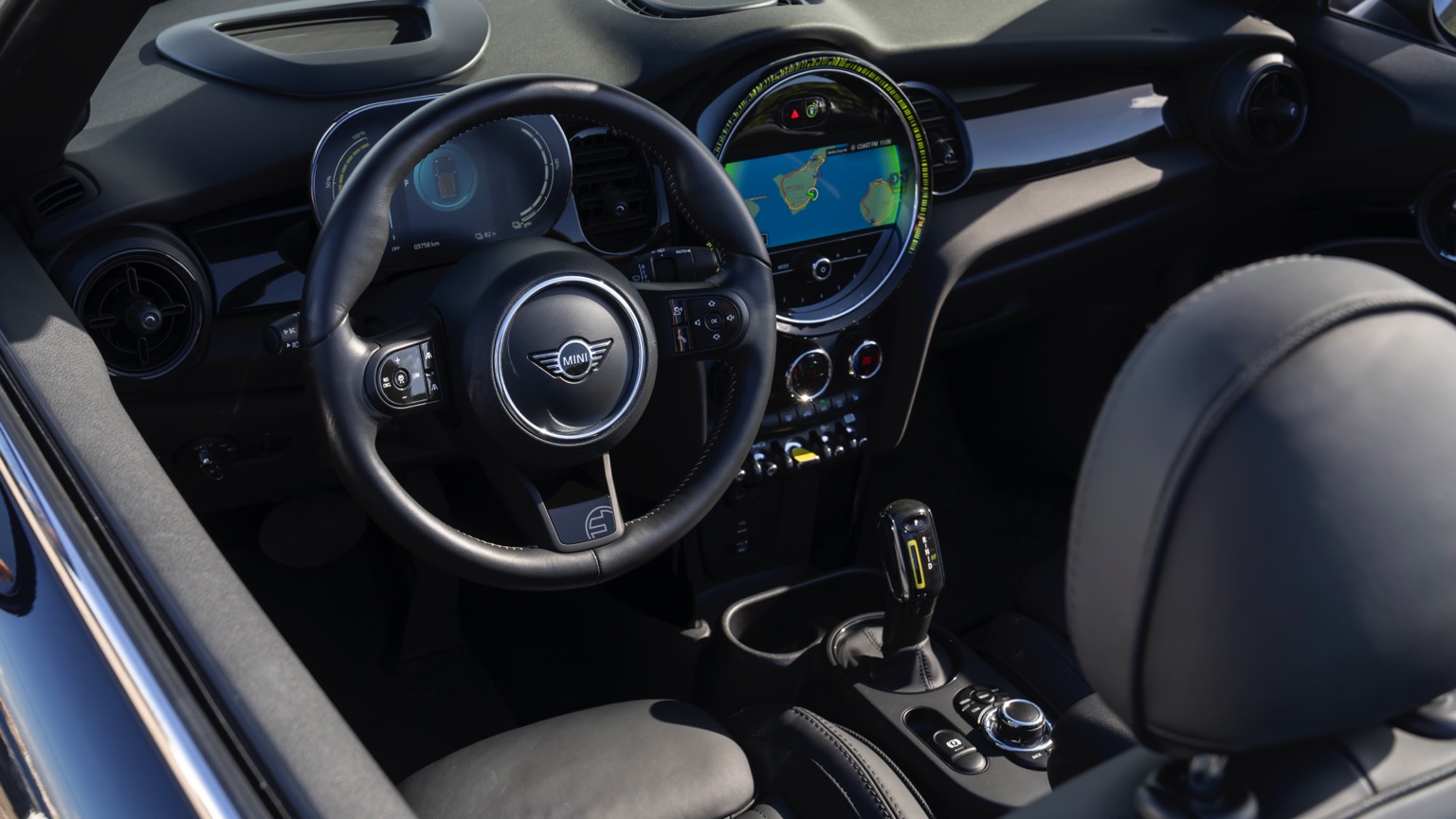 Vehicle Feature Picture