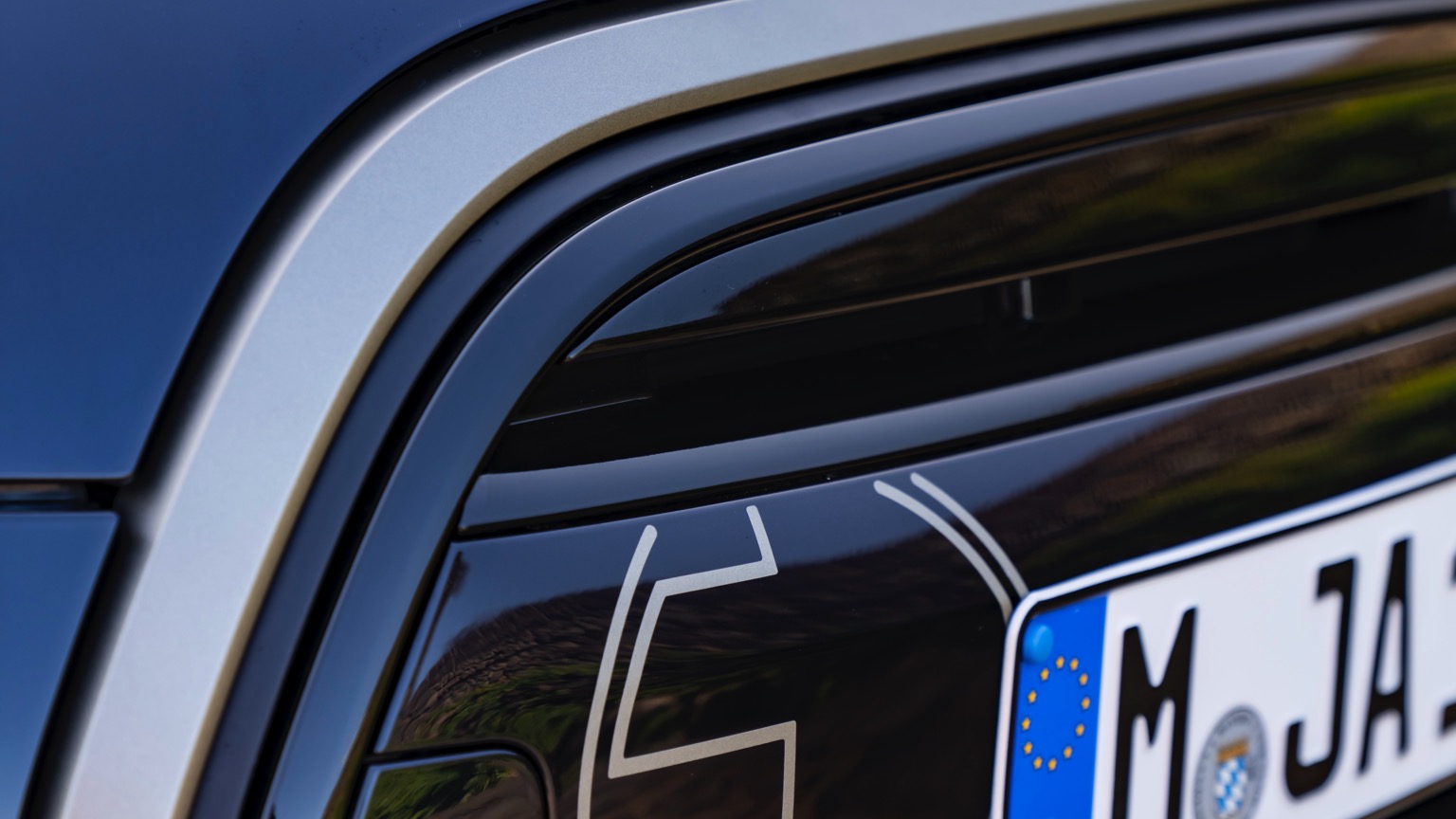 Vehicle Feature Picture