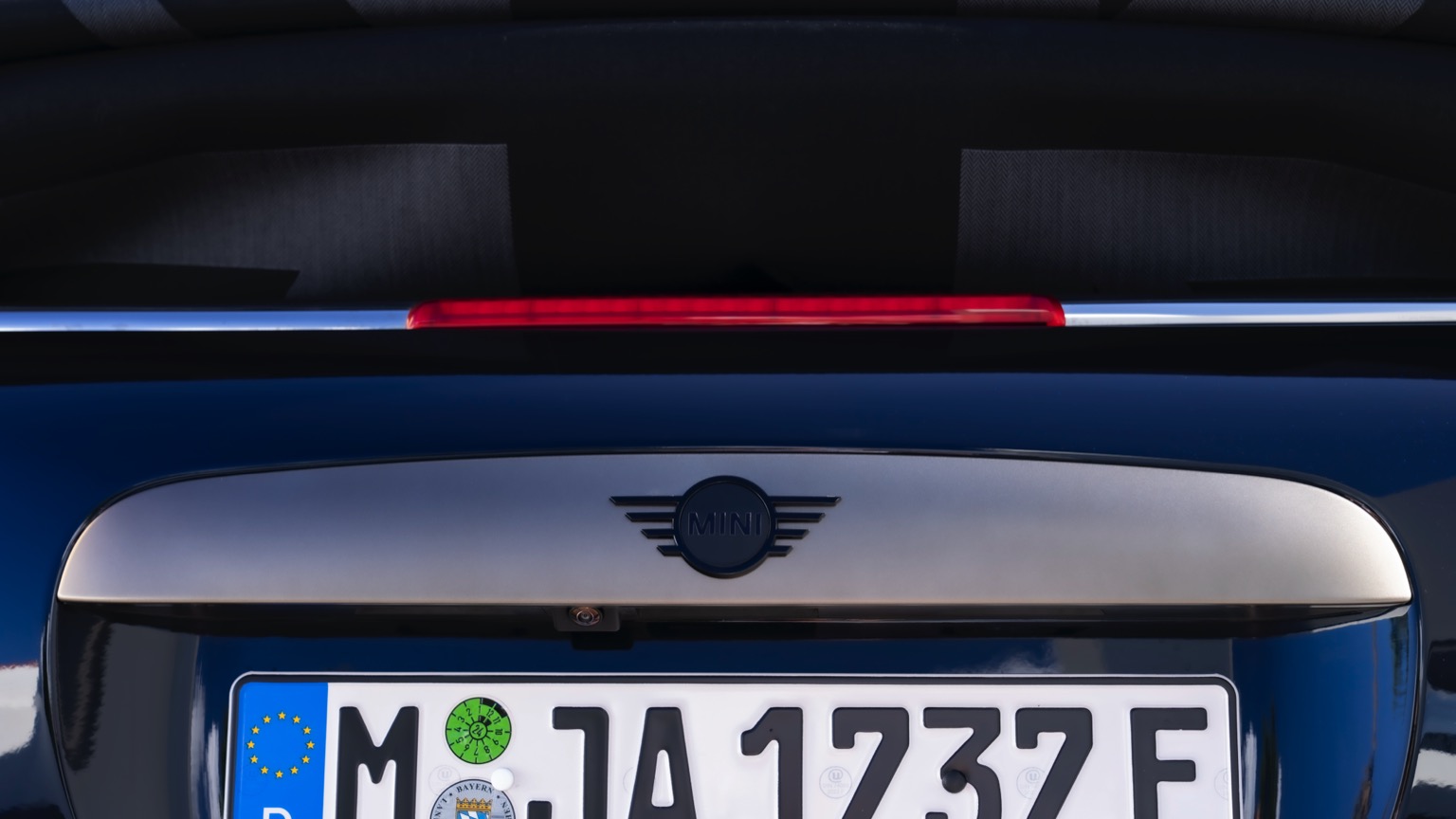 Vehicle Feature Picture