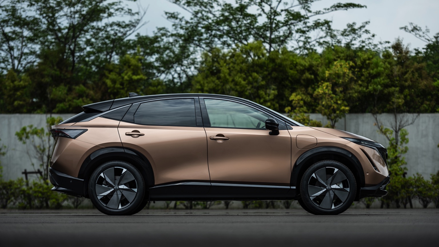 Vehicle Feature Picture