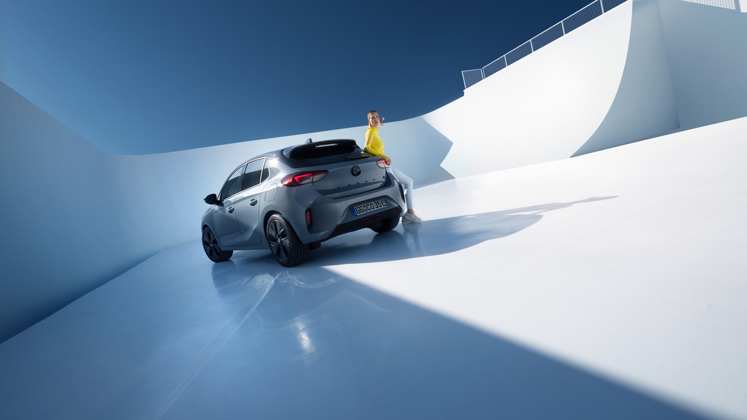 Vehicle Feature Picture