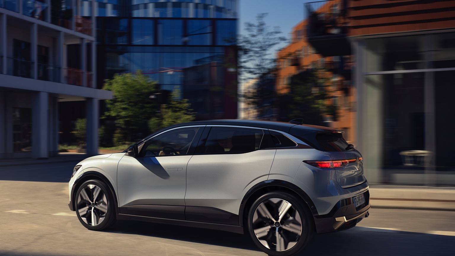 Vehicle Feature Picture