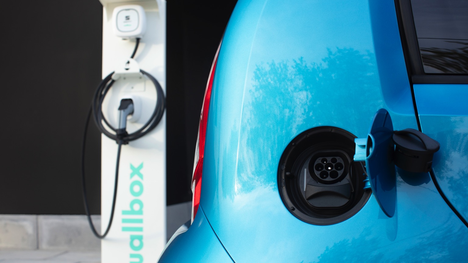 Vehicle Feature Picture