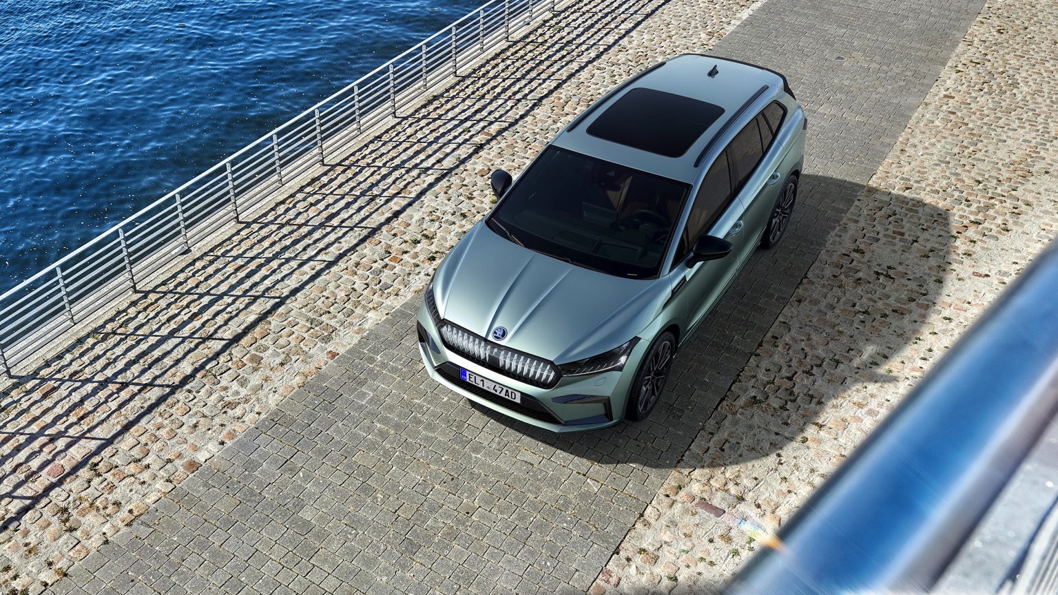 Vehicle Feature Picture