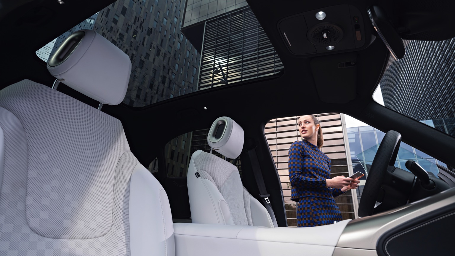 Vehicle Feature Picture