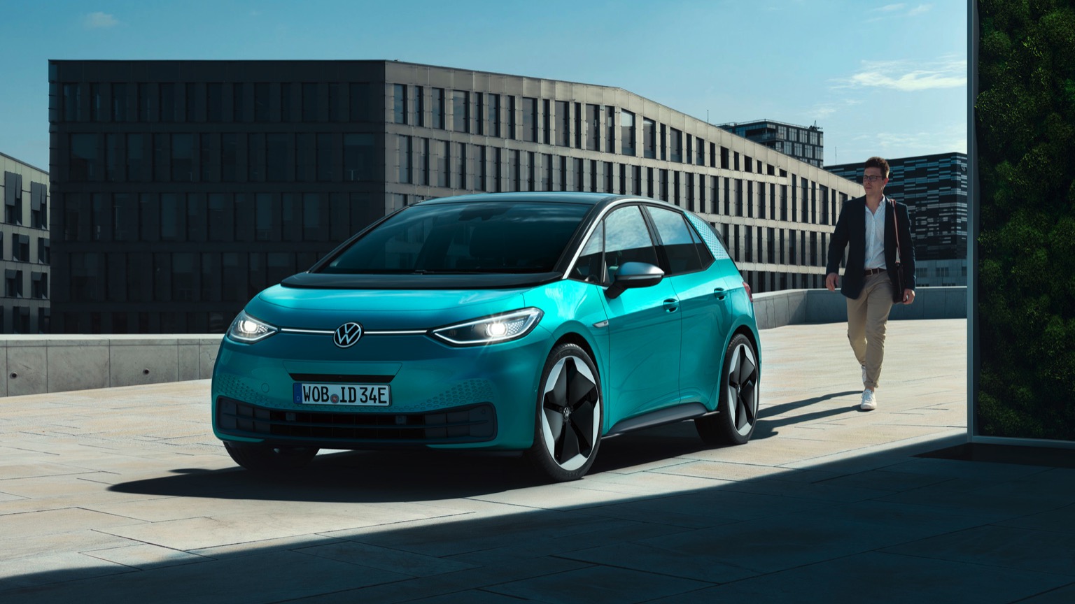 Vehicle Feature Picture