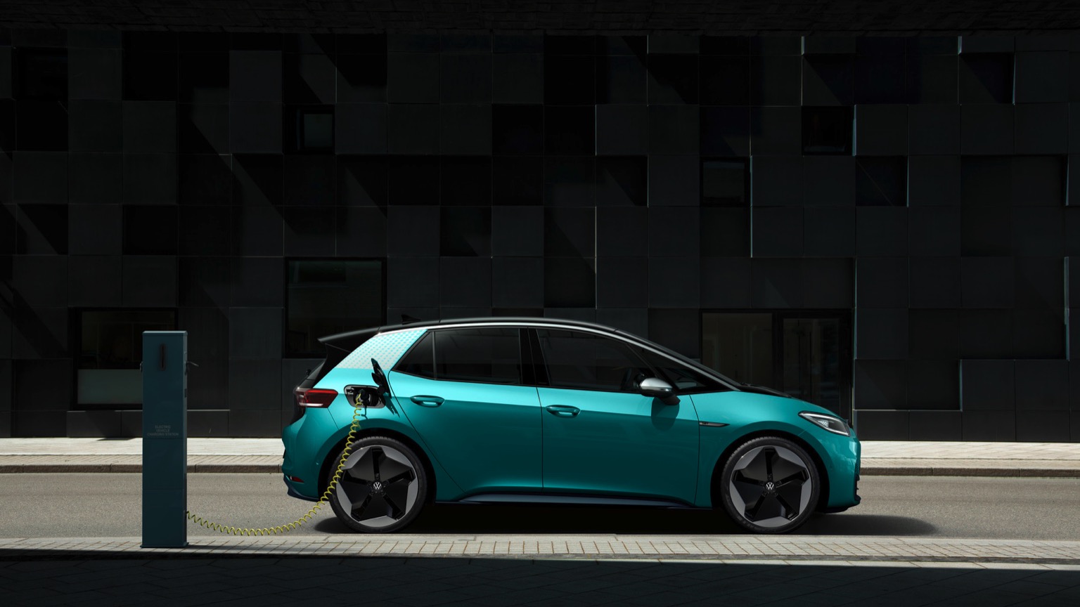 Vehicle Feature Picture