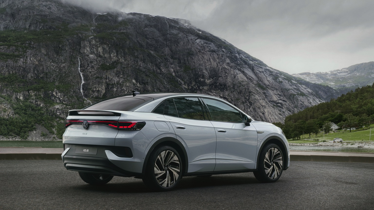 Vehicle Feature Picture