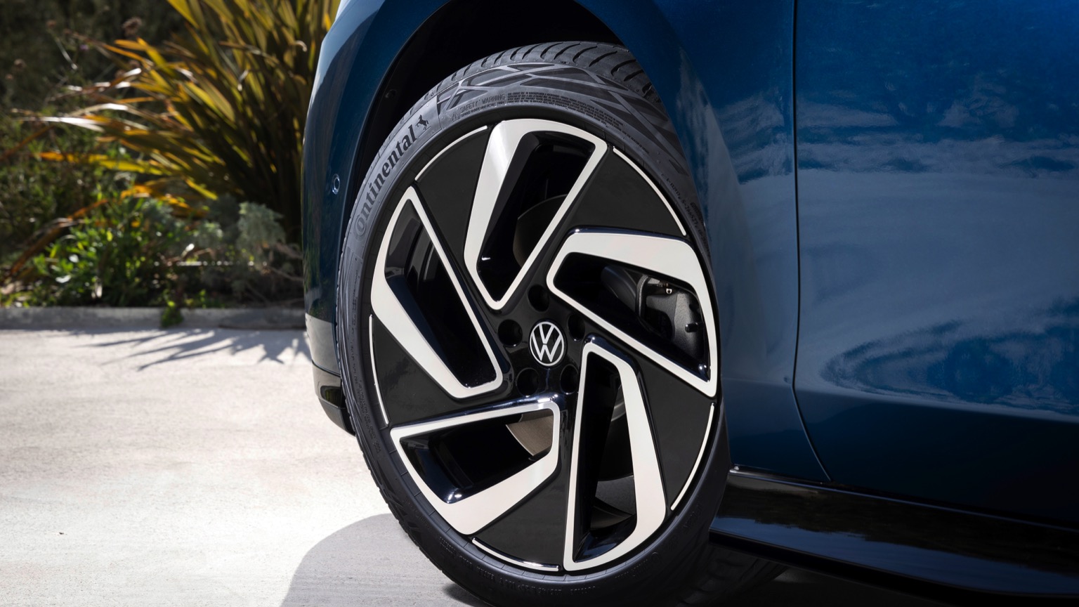 Vehicle Feature Picture