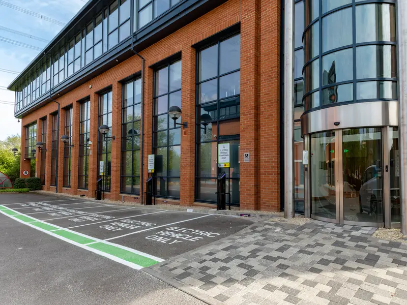 Fully managed workplace charging