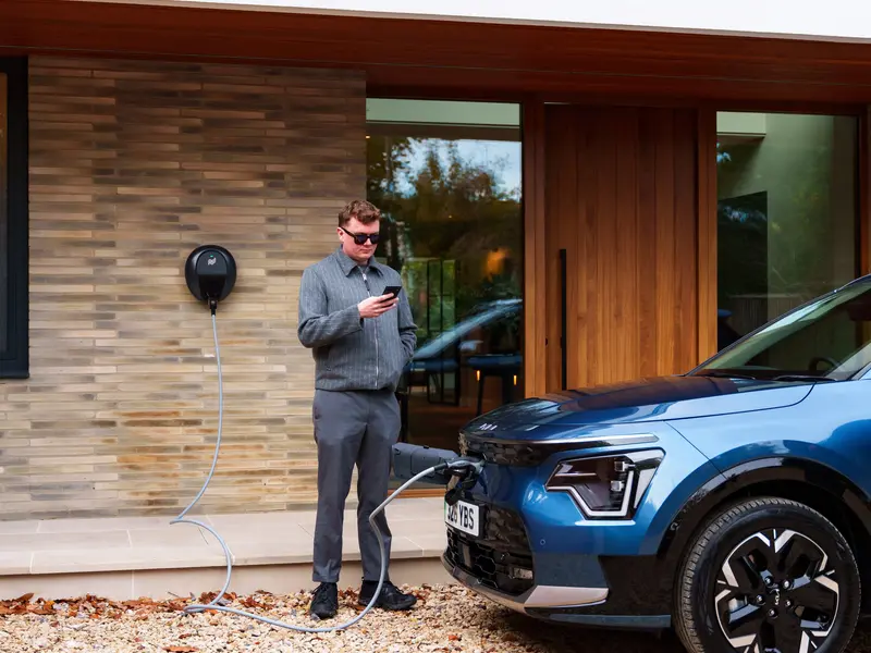 Untethered or Tethered EV charger - which is right for you?