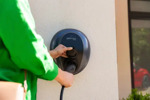 Can-You-Charge-an-Electric-Car-With-an-Extension-Cable?