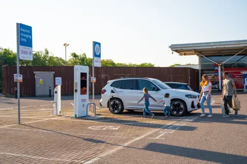 Tesco-Braunton-Low-res-2-3