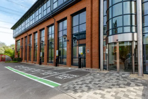 Government-grants-for-electric-vehicles-and-charging-infrastructure